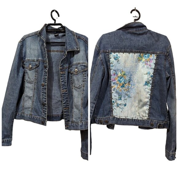 Mechant denim jean Jacket size M blue inset print floral studded - Picture 2 of 8